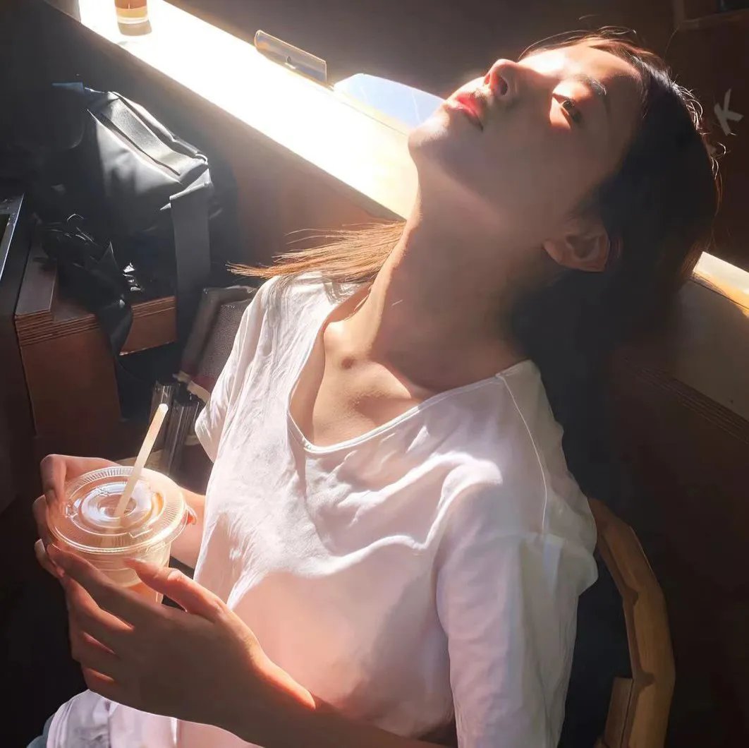 少女们向荒野进发